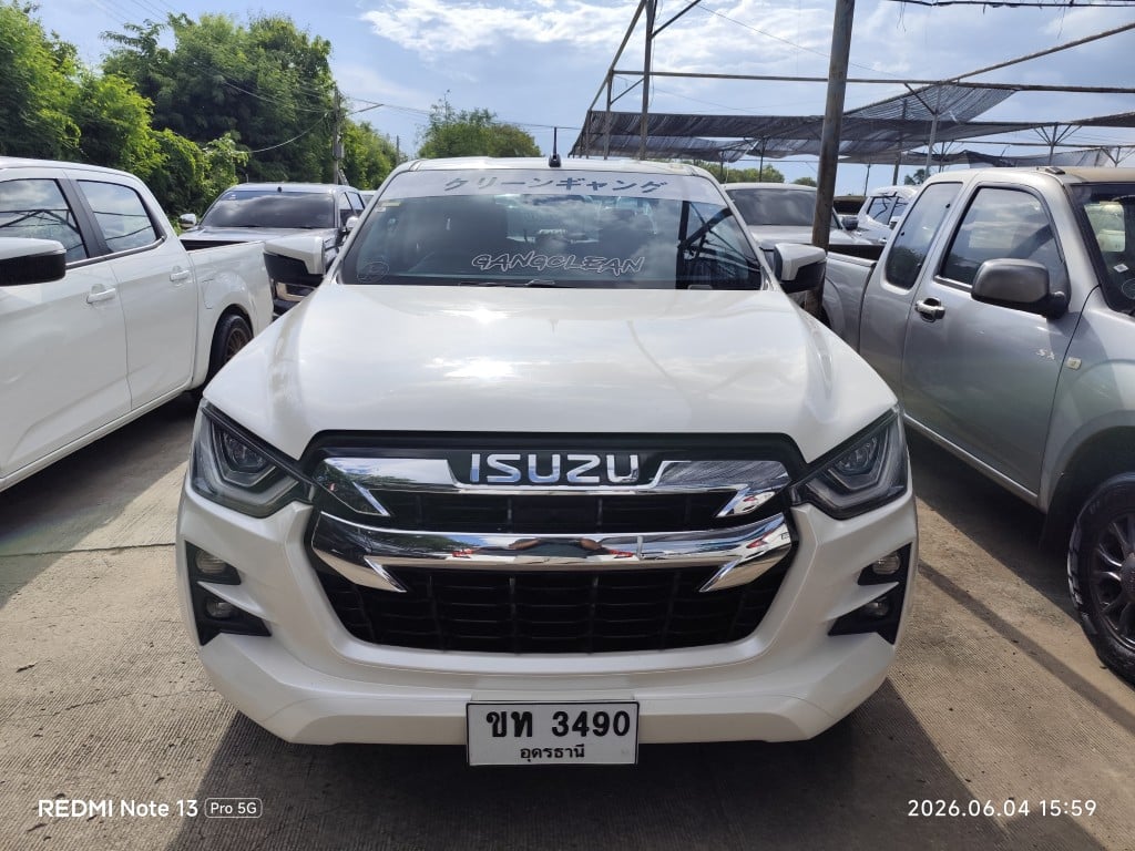 ISUZ ISUZ073 CAB4 1.9 Hi-Lander ZP MT (AB/ABS) 2021