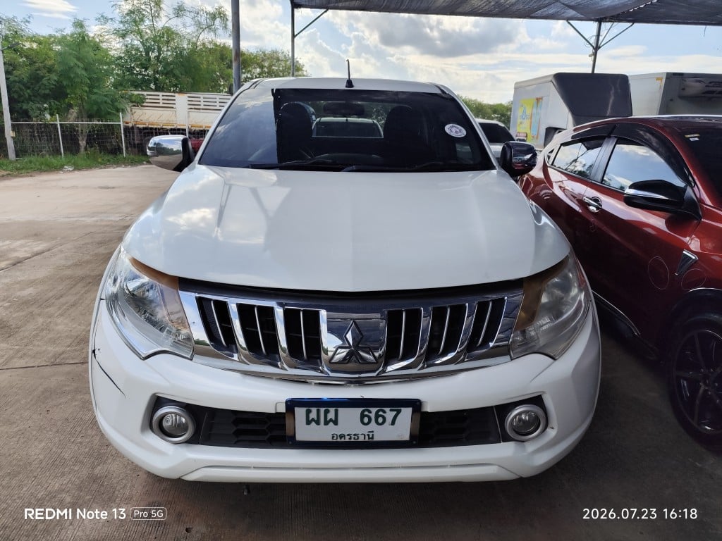 MITS MITS027 Ext. Cab 2.4 GLS Plus MT (AB/ABS) 2016