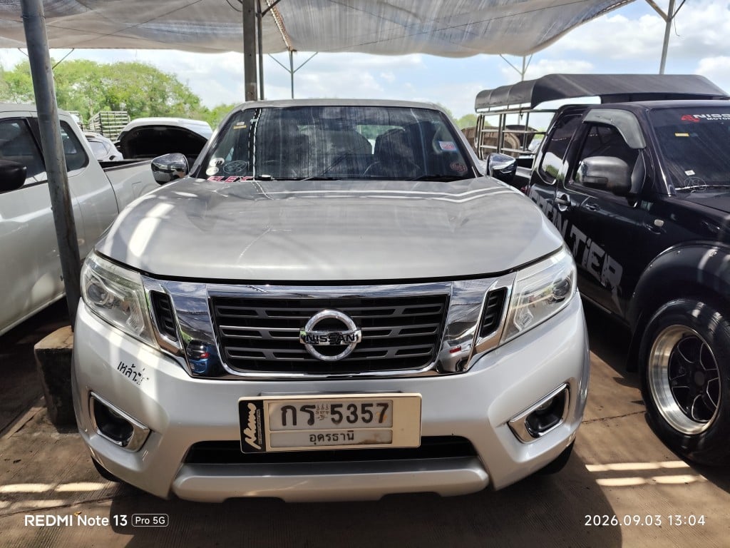 NISS NISS082 Dual Cab 2.5 Calibre E MT (AB/ABS) 2015