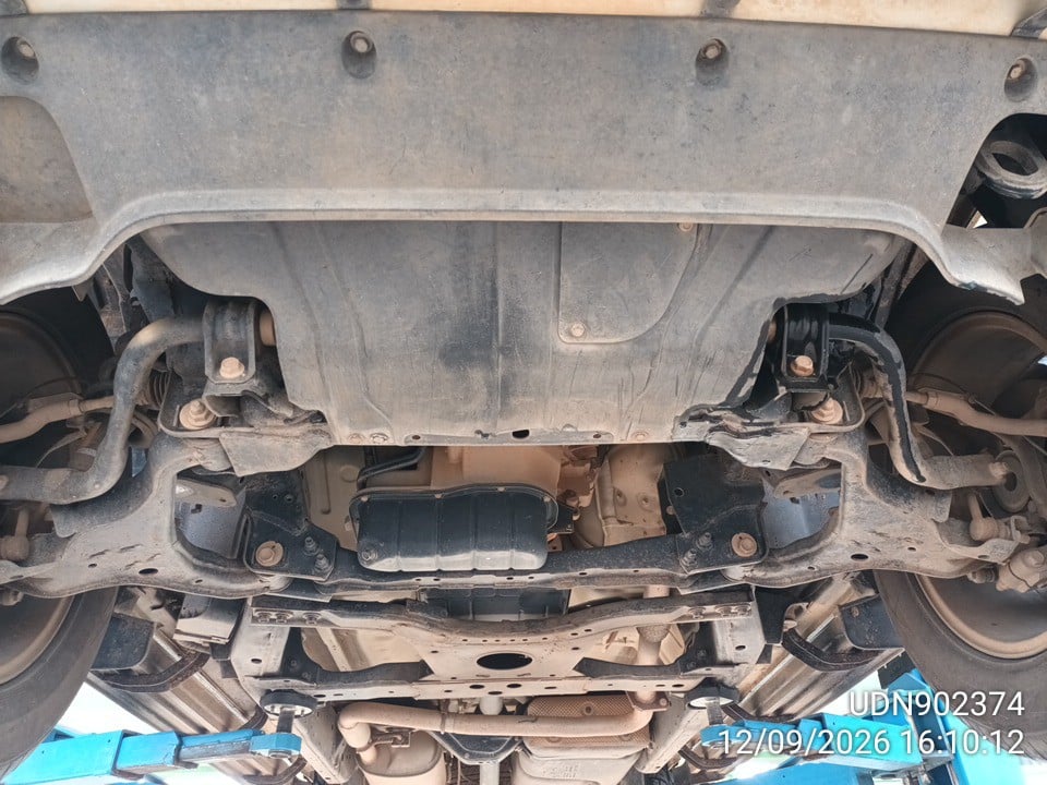 NISS NISS082 Dual Cab 2.5 Calibre V AT (SPORTECH) (AB/ABS) 2018