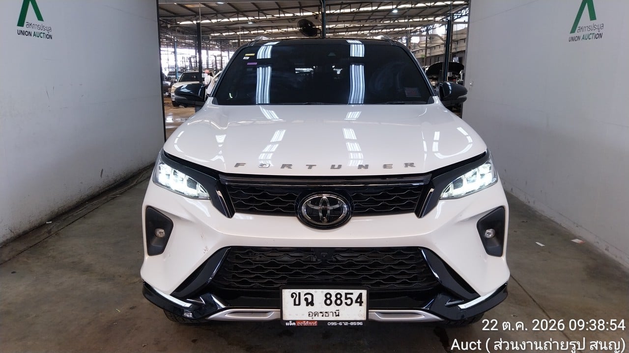 TOYO TOYO051 2.4 Leader V AT 4WD 2022