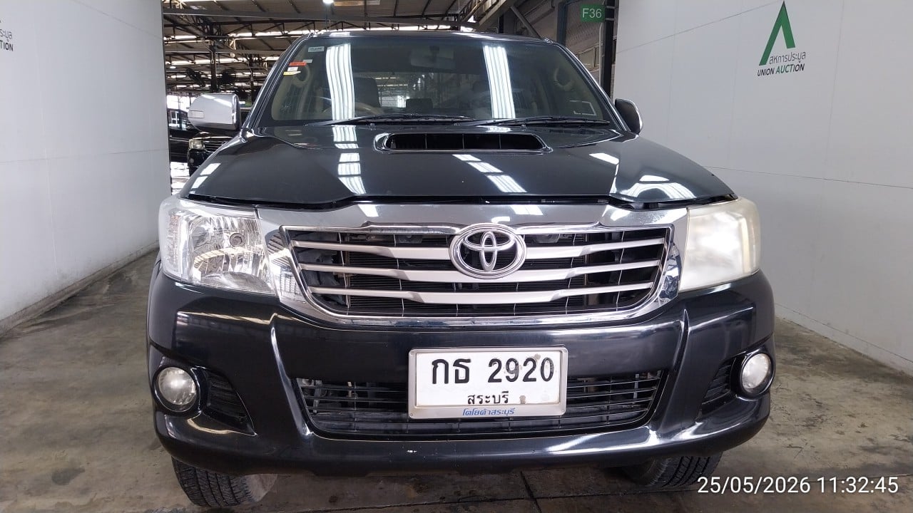 TOYO TOYO121 Dual Cab 2.5 Prerunner E MT (ABS) 2013