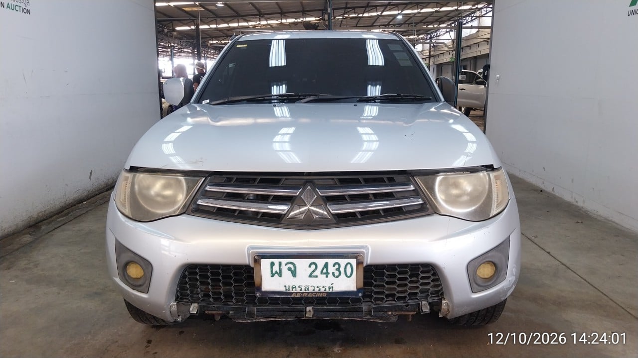 MITS MITS027 Ext. Cab 2.4 GLX MT 2011