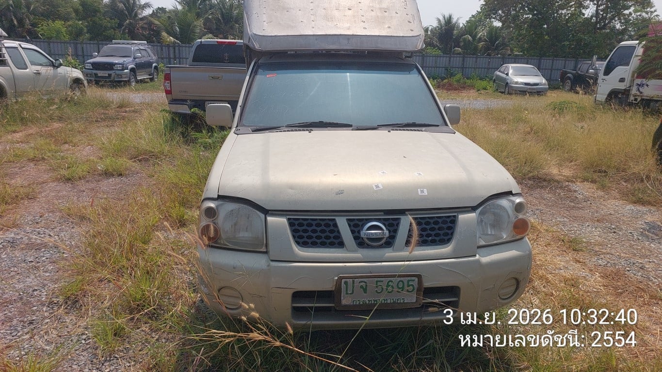 NISS NISS057 2.7 MT 2002
