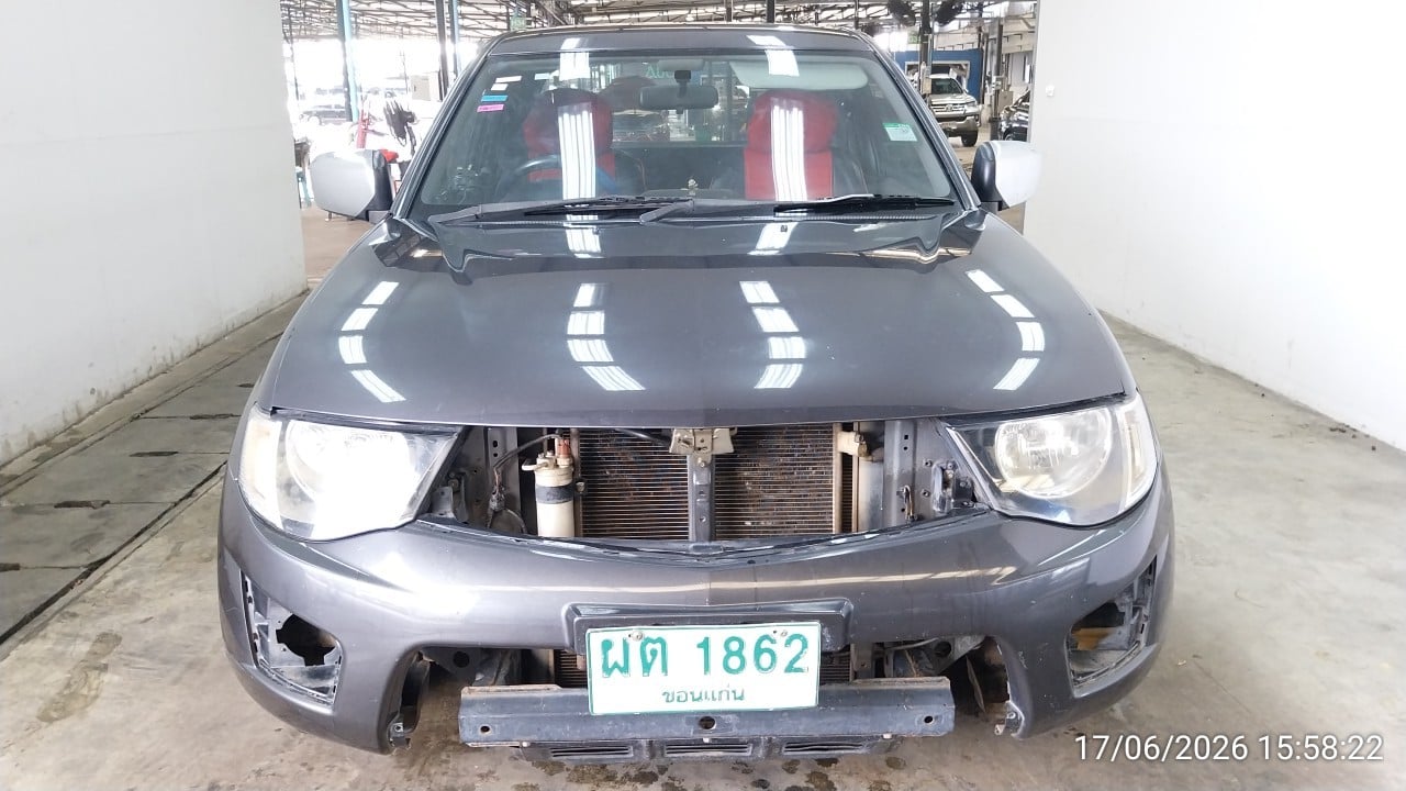 MITS MITS027 Ext. Cab 2.4 GLX MT 2011