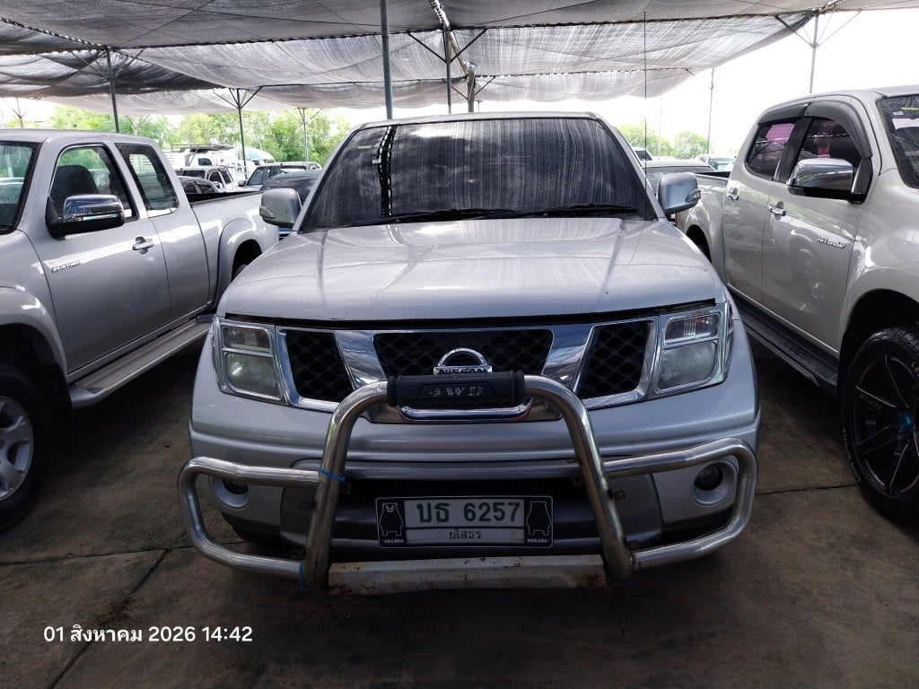 NISS NISS077 Ext. Cab 2.5 Calibre MT (ABS) 2013