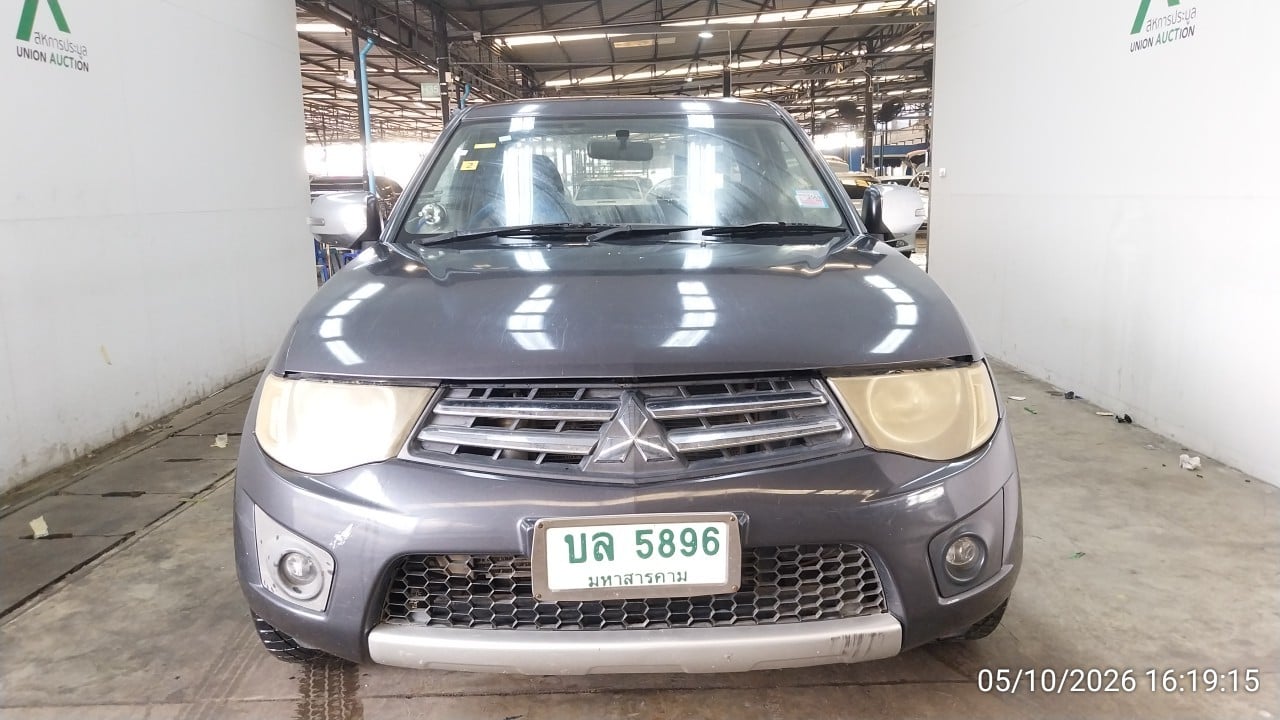MITS MITS027 Ext. Cab 2.5 GLX MT 2013