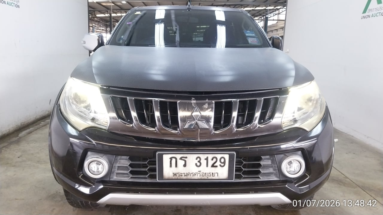 MITS MITS027 Dual Cab 2.4 GLS Plus MT (AB/ABS) 2018