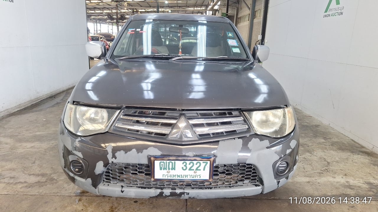 MITS MITS027 Ext. Cab 2.4 GLX MT (CNG) 2011