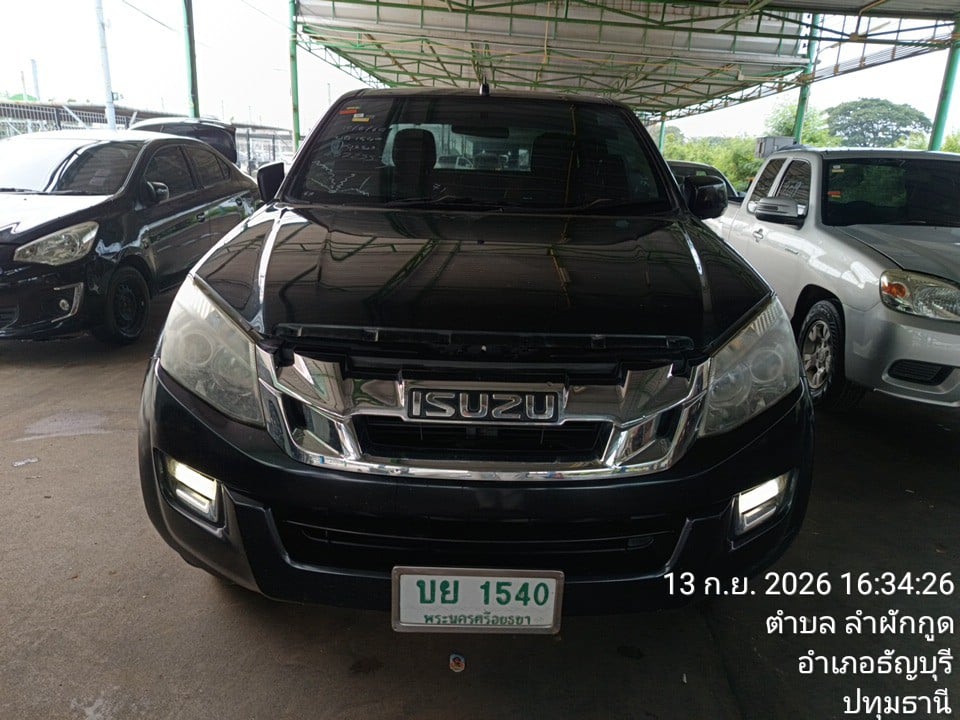 ISUZ ISUZ073 SPACECAB 2.5 Hi-Lander Z MT (VGS,DVD) (ABS) 2014