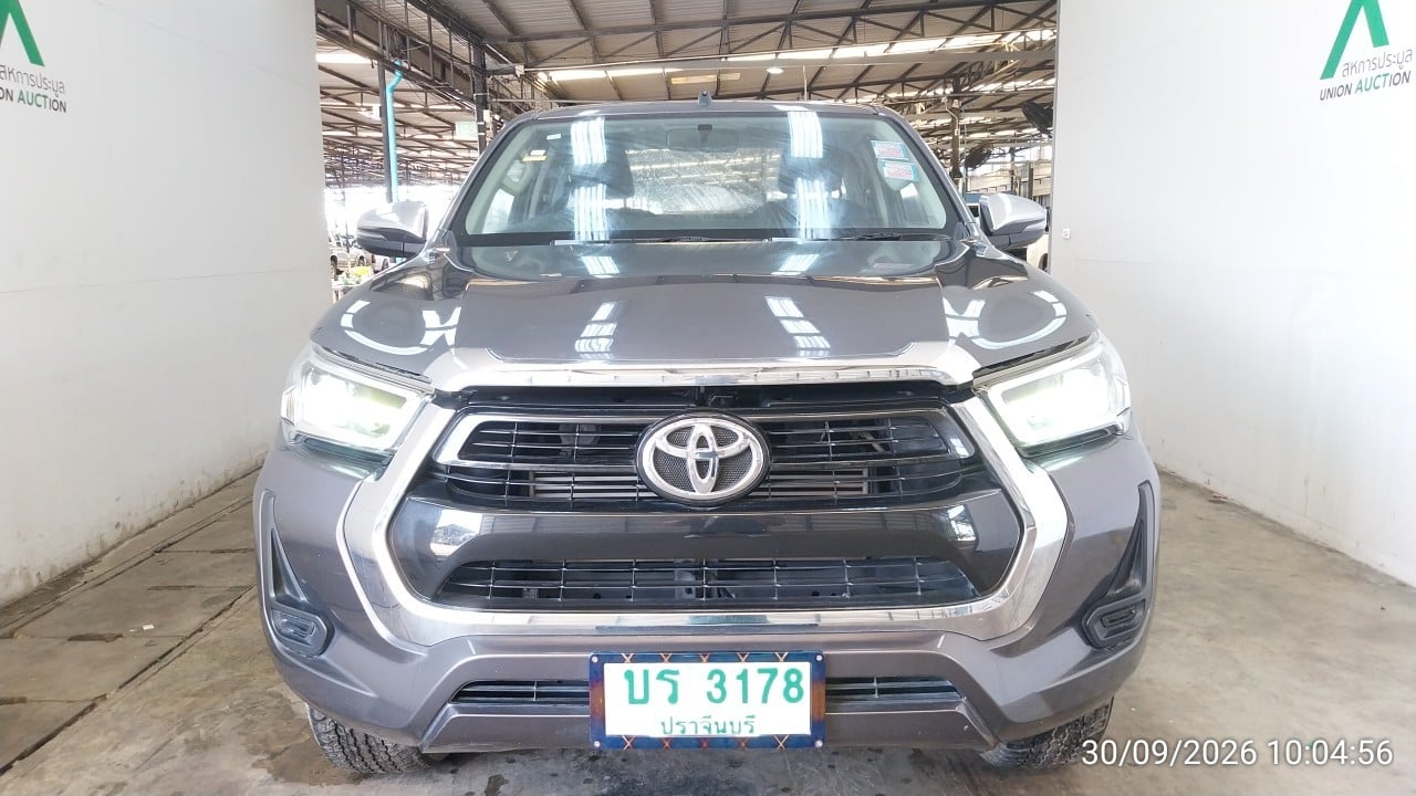 TOYO TOYO120 Smart Cab 2.4 Prerunner Entry MT 2022