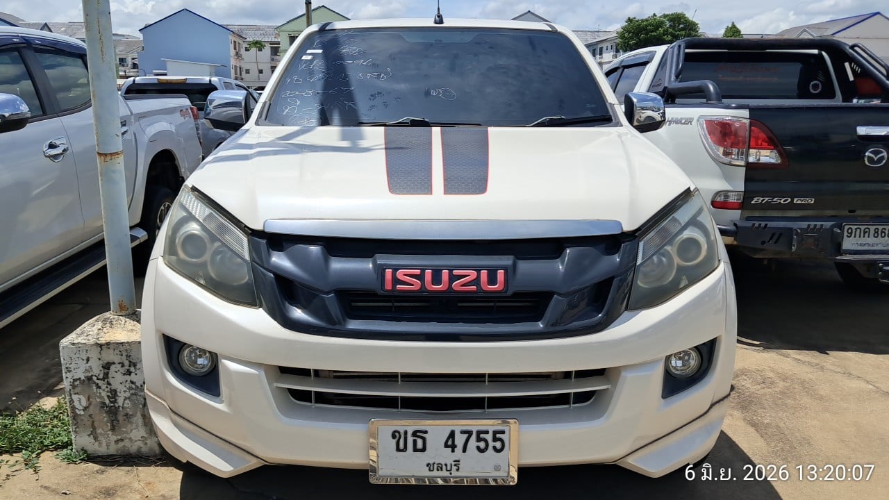ISUZ ISUZ073 CAB4 2.5 Hi-Lander X-Series Z MT (VGS,DVD) 2013