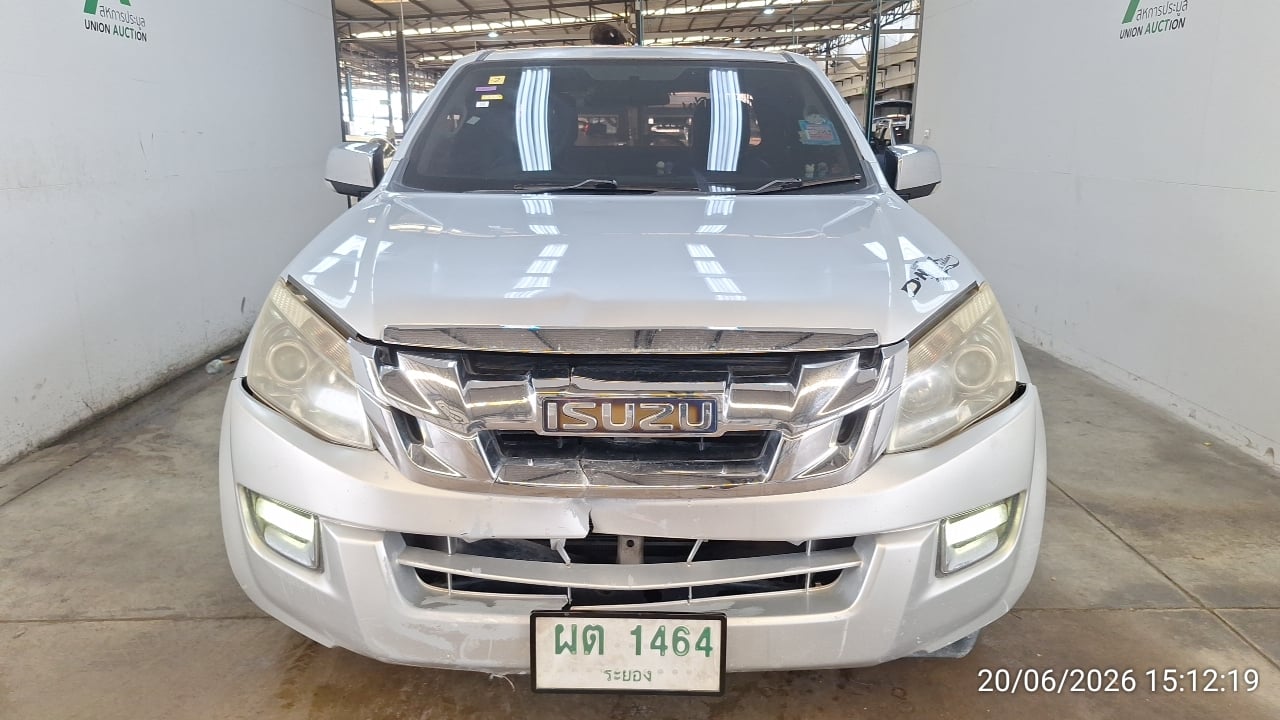 ISUZ ISUZ073 SPACECAB 3.0 Hi-Lander Z-Prestige MT (VGS, Navi) 2014