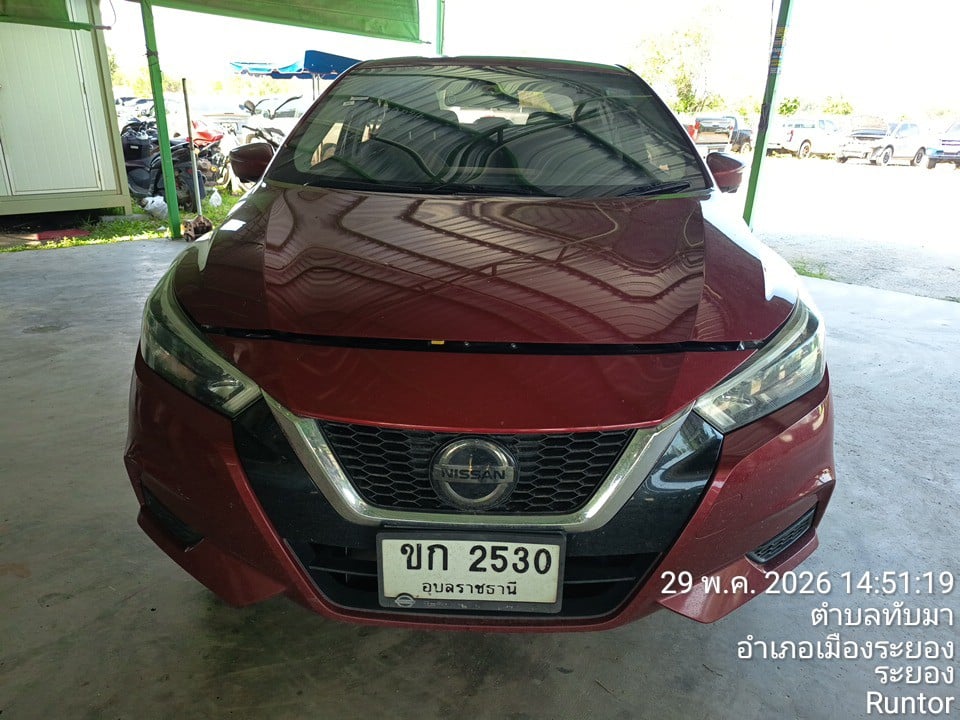 NISS NISS020 1.0 V CVT 2020