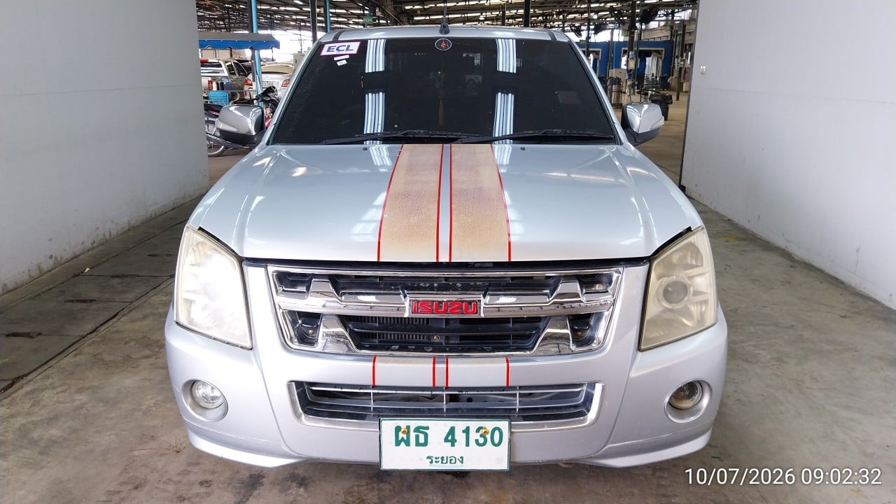 ISUZ ISUZ073 SPACECAB 2.5 SLX X-Series  MT 2010