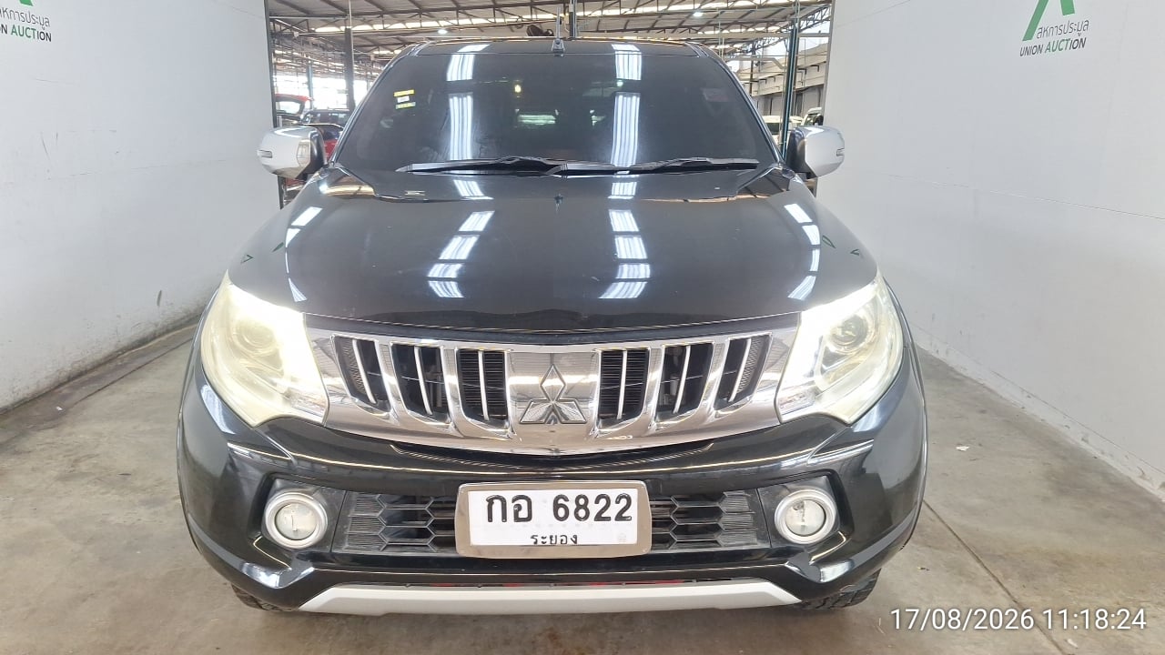 MITS MITS027 Dual Cab 2.4 GLS Plus MT (AB/ABS) 2016