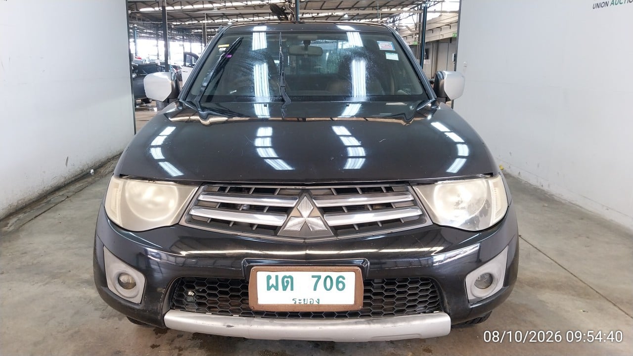 MITS MITS027 Ext. Cab 2.4 GLX MT 2011