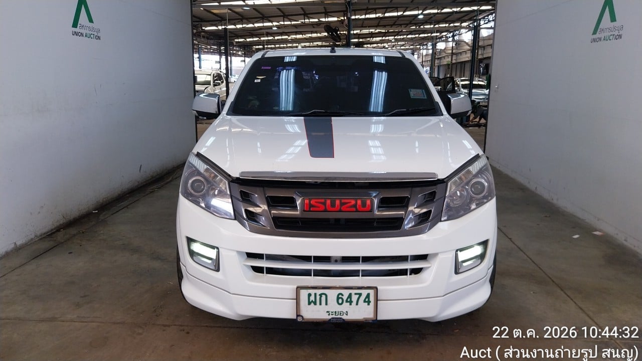 ISUZ ISUZ073 SPACECAB 2.5 X-Series Z MT (VGS) 2014