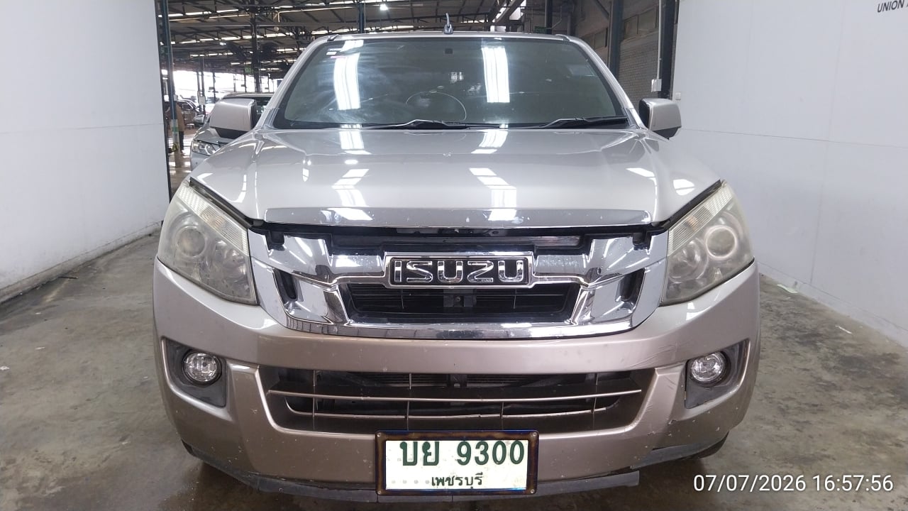 ISUZ ISUZ073 SPACECAB 2.5 L MT 2012