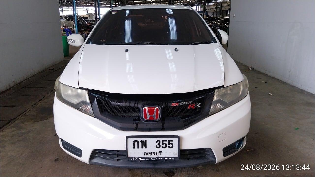 HOND HOND003 1.5 S i-VTEC AT 2013