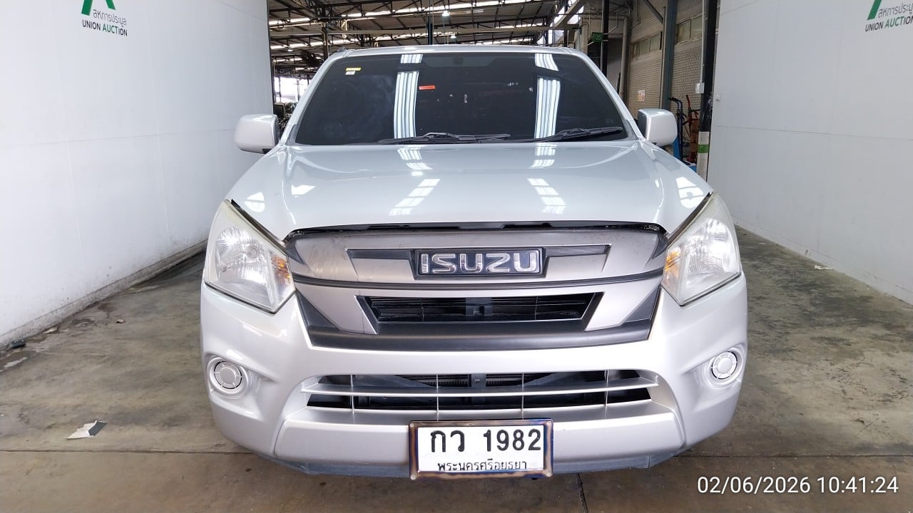 ISUZ ISUZ073 CAB4 1.9 S MT (AB) 2019