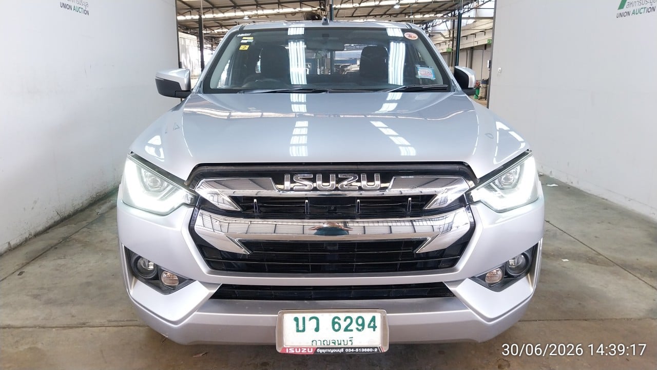 ISUZ ISUZ073 SPACECAB 1.9 L MT (DA) (AB/ABS) 2020