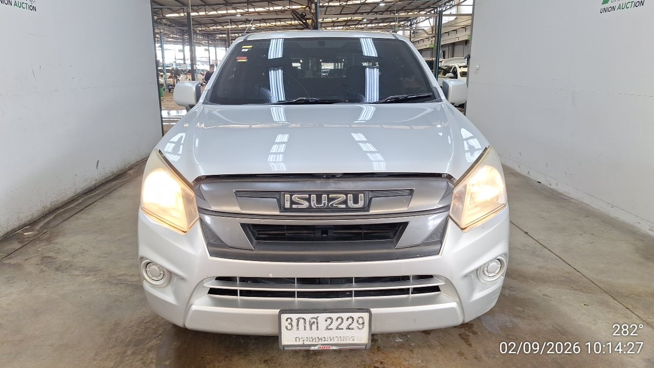 ISUZ ISUZ073 CAB4 1.9 S MT 2018