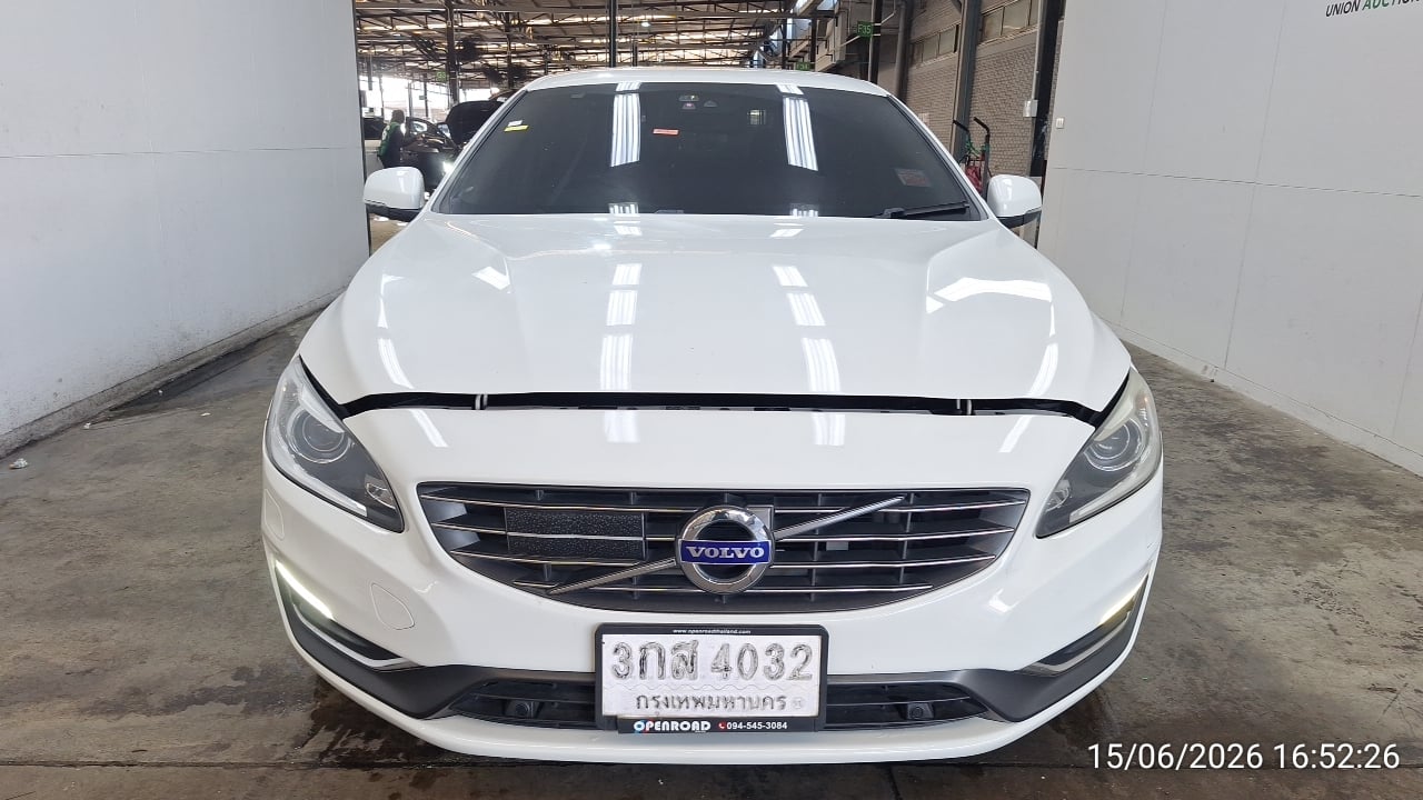 VOLV VOLV017 1.6 DRIVe AT (AB/ABS) 2016
