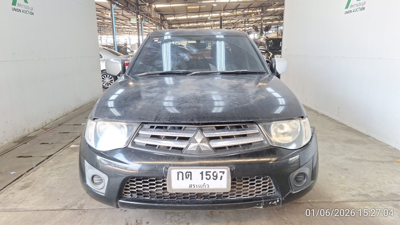 MITS MITS027 Ext. Cab 2.5 GLX MT 2011