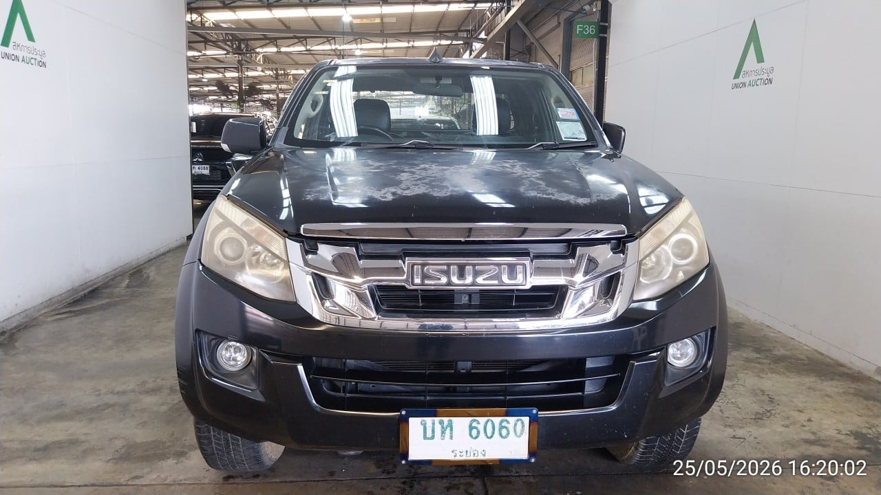 ISUZ ISUZ073 SpaceCab 2.5 Hi-Lander Z MT (VGS, DVD) (ABS) 2013