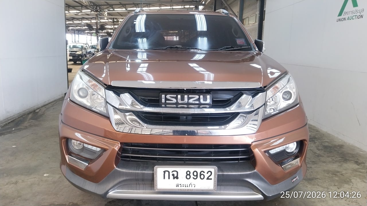 ISUZ ISUZ065 3.0 AT (VGS,DVD,Navi) 2015