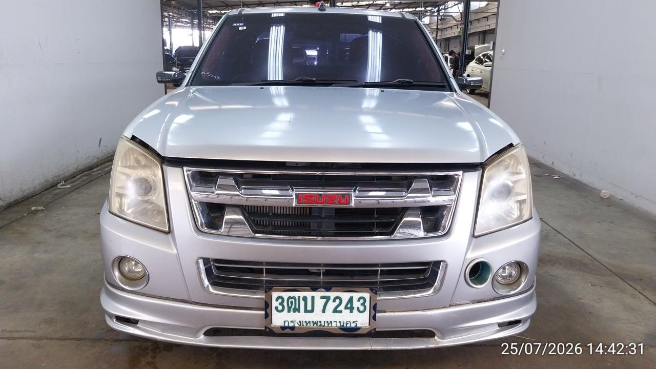 ISUZ ISUZ073 SPACECAB 2.5 SLX MT 2011