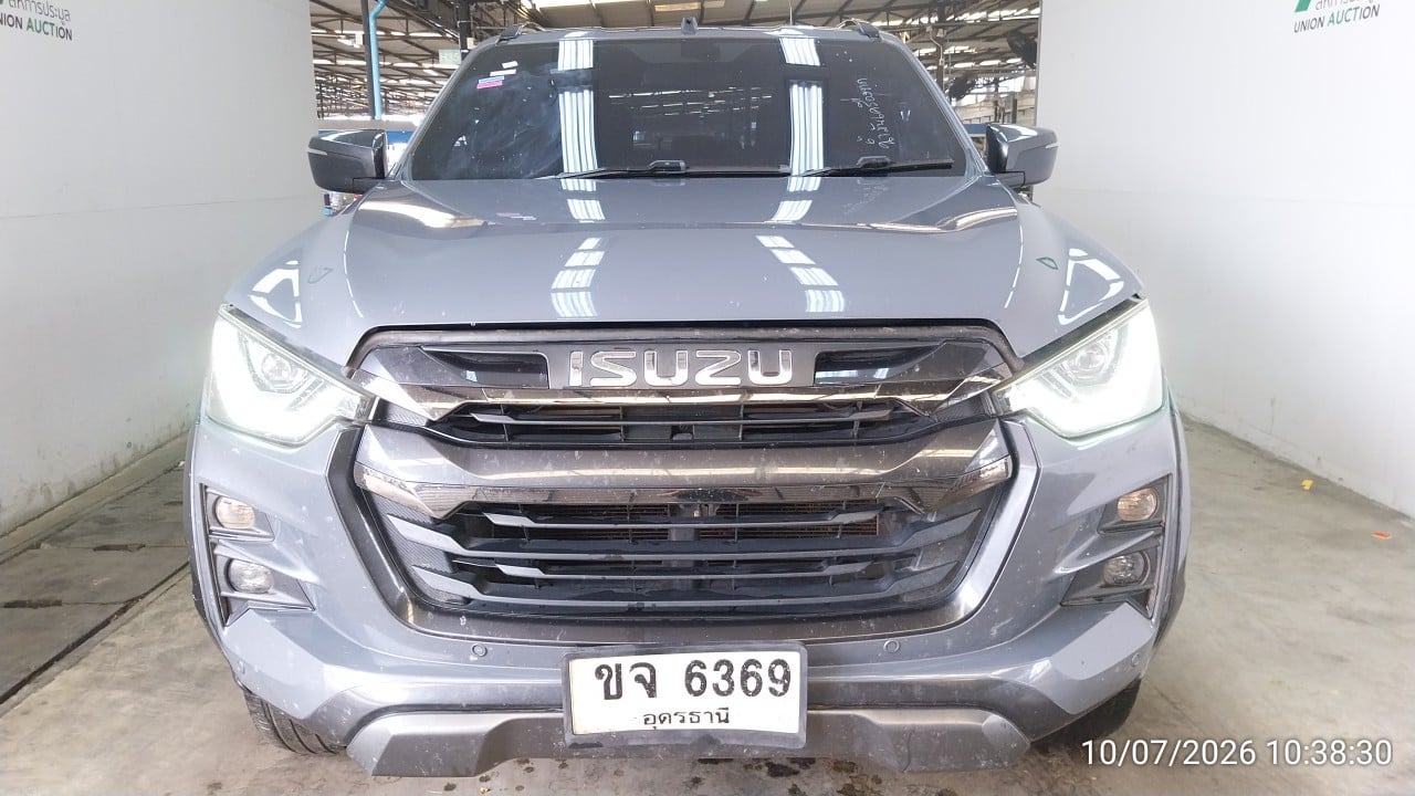 ISUZ ISUZ073 CAB4 3.0 Vcross M 4WD AT 2022