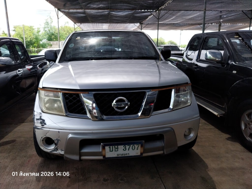 NISS NISS077 Ext. Cab 2.5 SE MT 2014