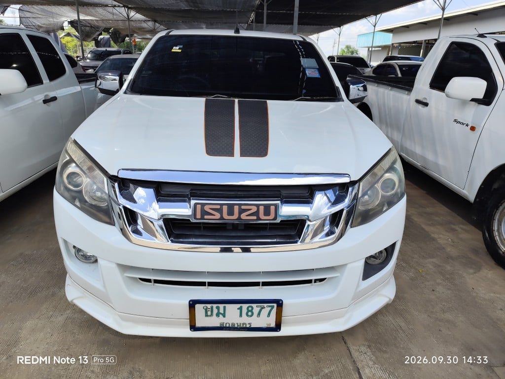 ISUZ ISUZ073 SPACECAB 2.5 X-Series Z MT (VGS)  (ABS) 2013