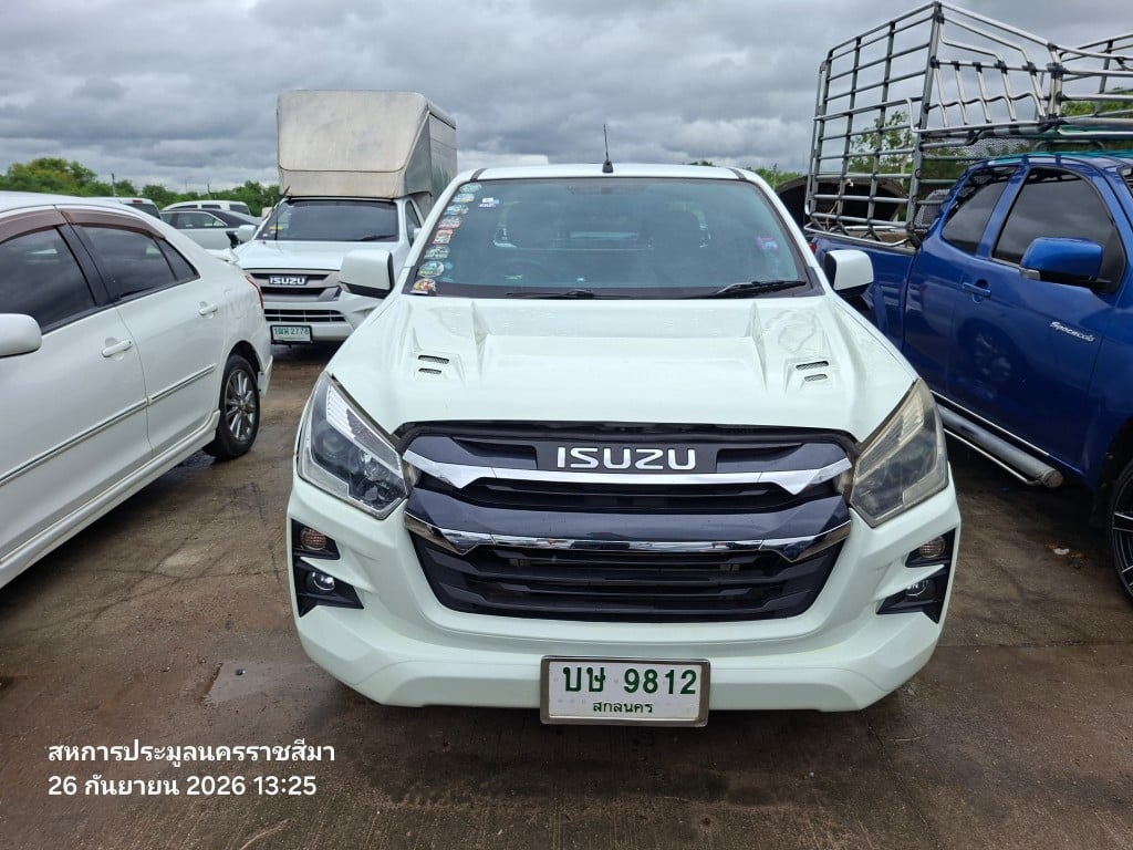 ISUZ ISUZ073 SPACECAB 1.9 L MT 2016
