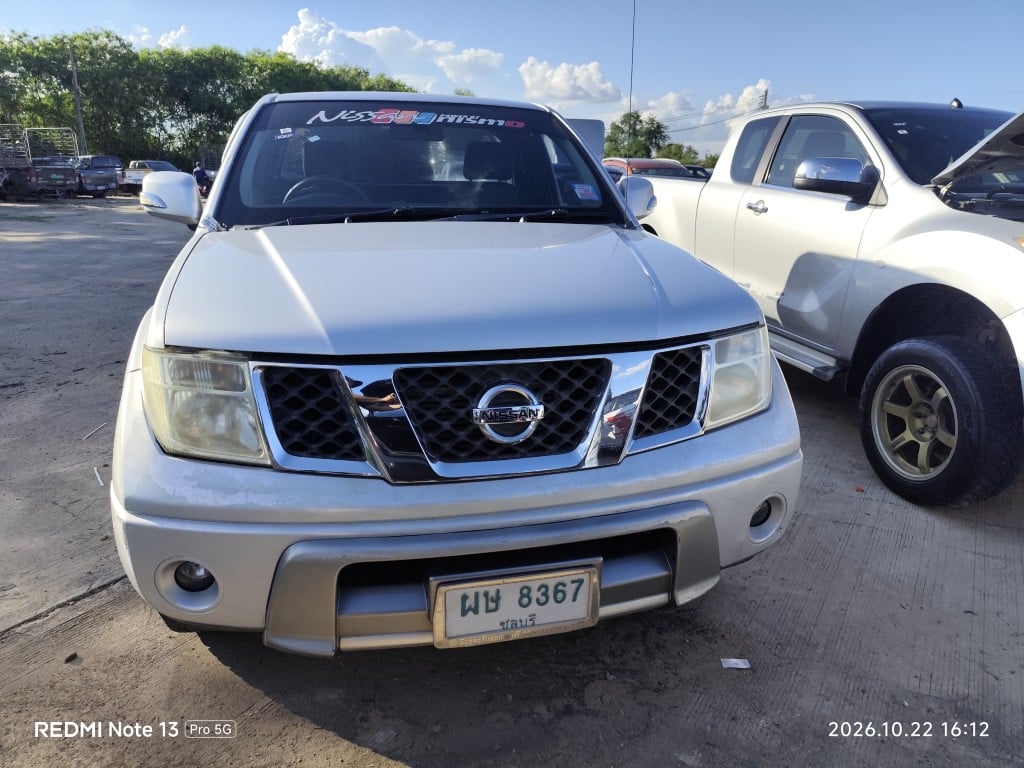 NISS NISS077 Ext. Cab 2.5 Calibre SE MT 2014