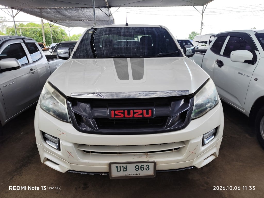 ISUZ ISUZ073 SPACECAB 2.5 Hi-Lander X-Series Z MT (VGS,DVD) (AB/ABS) 2015
