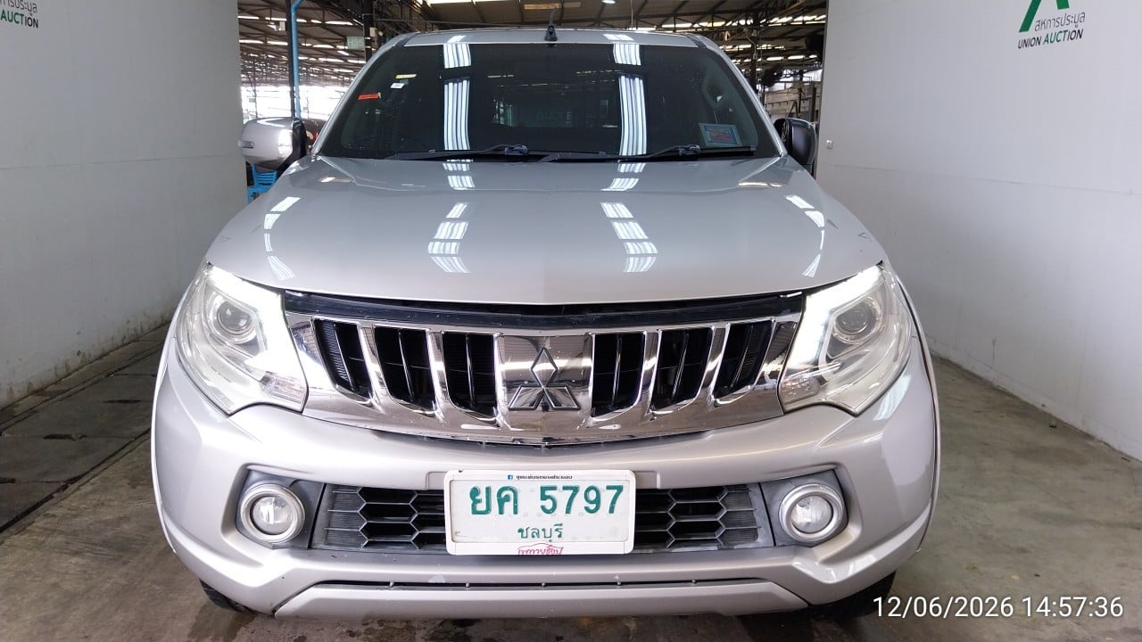 MITS MITS027 Ext. Cab 2.4 GLS Plus MT 2016