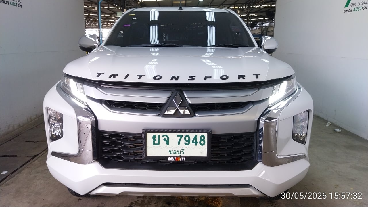 MITS MITS027 Ext. Cab 2.4 GLS Plus MT (AB/ABS) 2022