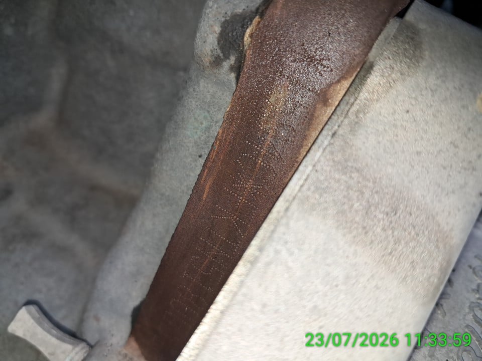 MG MG011 2022