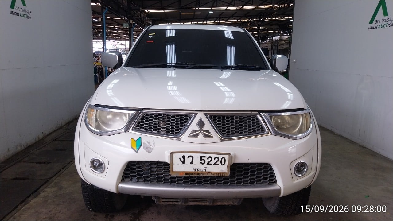 MITS MITS027 Dual Cab 2.5 GLS Plus AT (AB/ABS) 2012