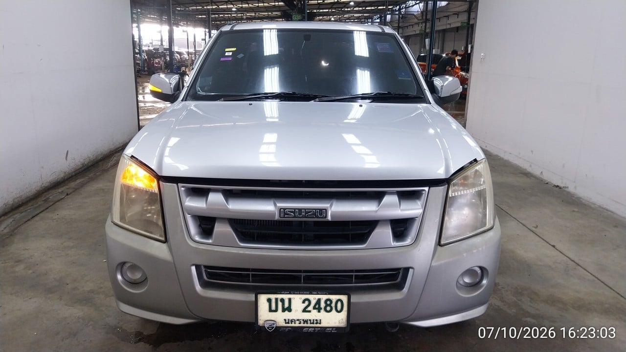ISUZ ISUZ073 SPACECAB 2.5 SLX MT 2011