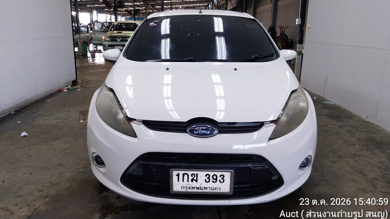 FORD FORD029 1.5 Trend AT Hatch 2013