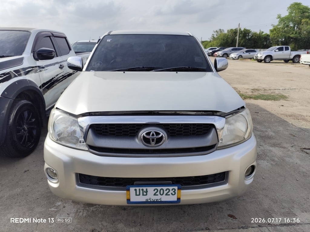 TOYO TOYO121 Smart Cab 2.5 J MT 2011