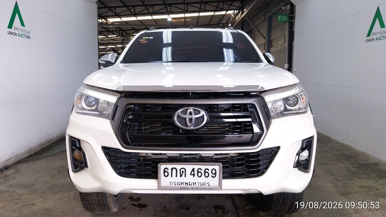 TOYO TOYO120 Dual Cab 2.4 Prerunner E Plus MT (AB/ABS) 2017