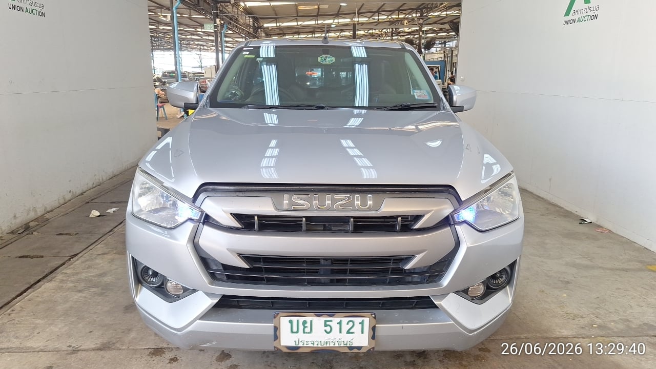 ISUZ ISUZ073 SPARK 3.0 S MT 2020