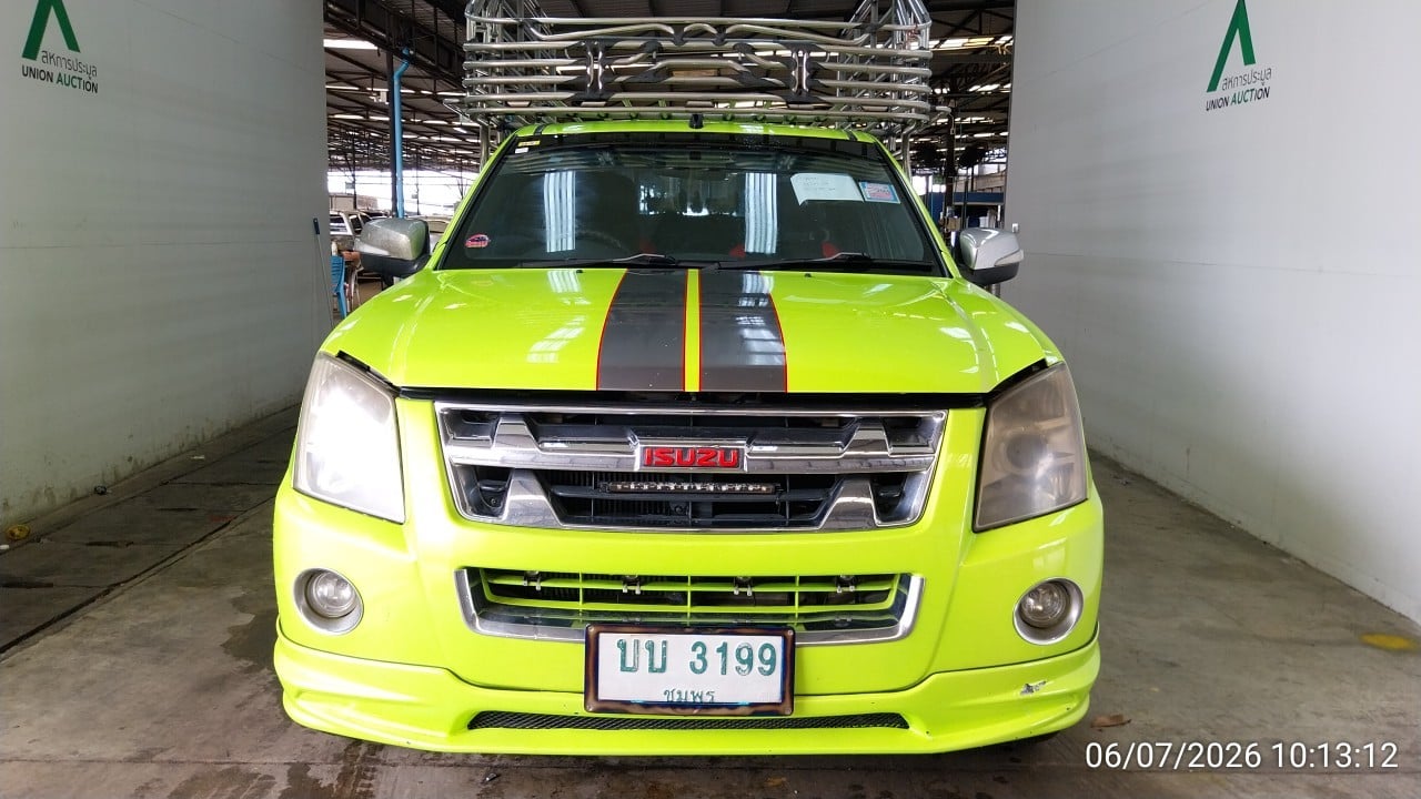 ISUZ ISUZ073 SPACECAB 2.5 SLX X-Series  MT 2011