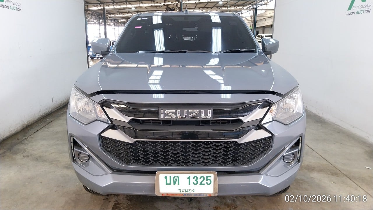 ISUZ ISUZ073 Spark 3.0 S MT 4wd 2024