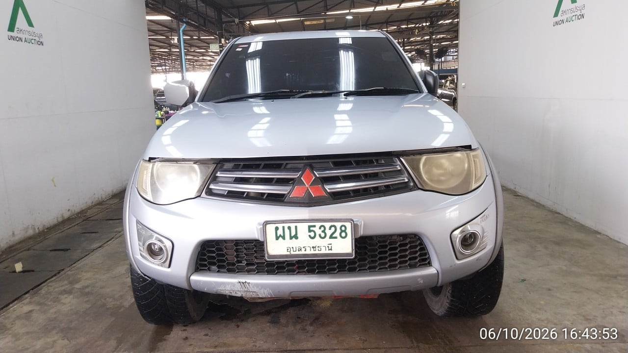 MITS MITS027 Ext. Cab 2.5 GLS Plus MT 2012